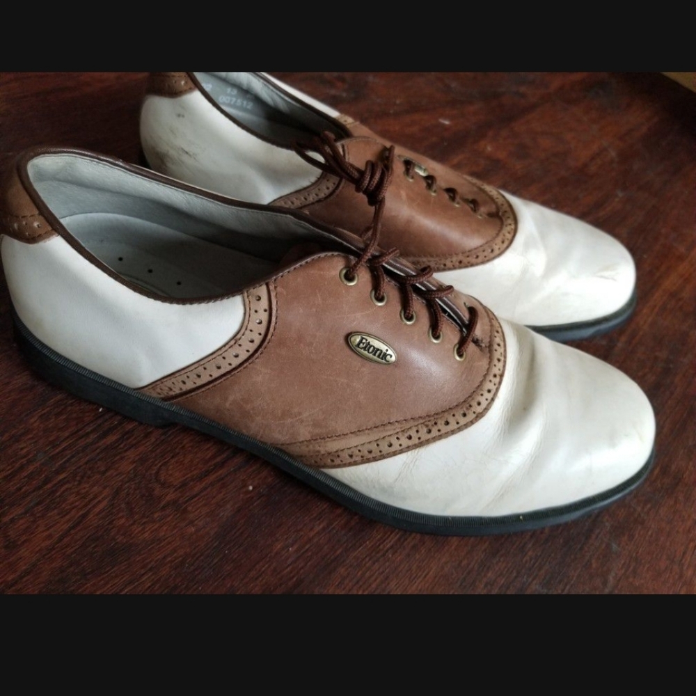 Men's golf shoes